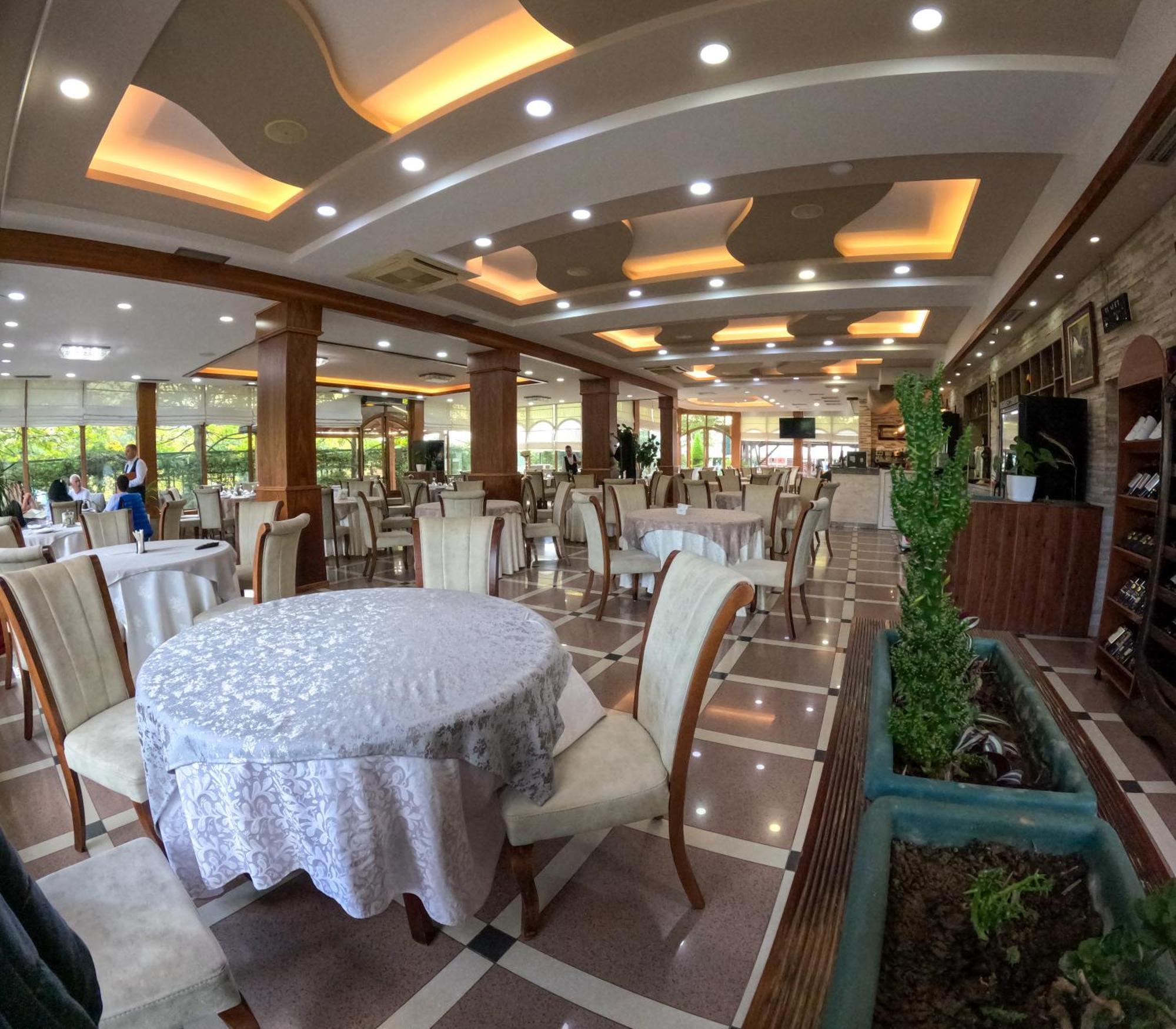 Buna Park Hotel Shkodër Extérieur photo