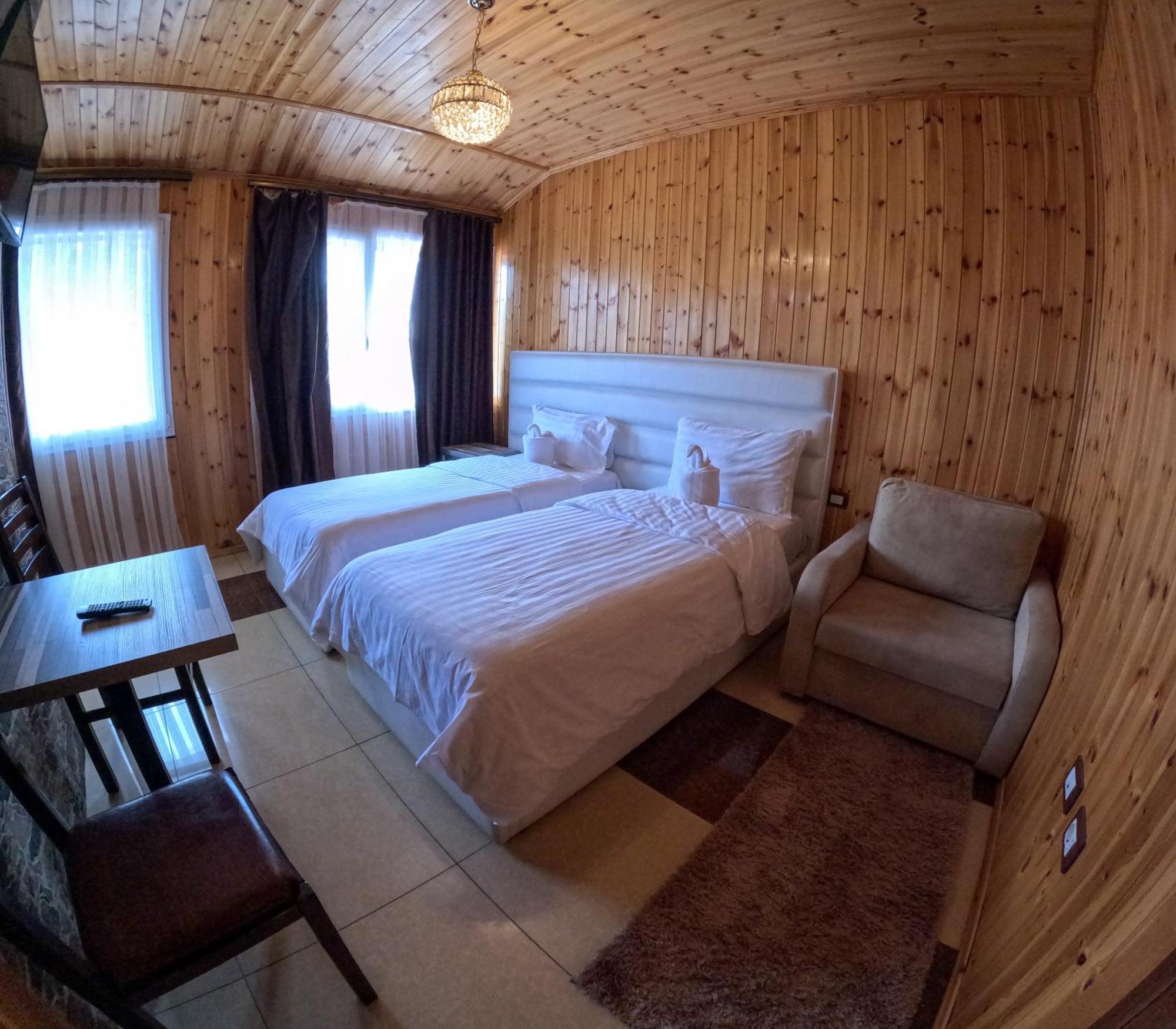 Buna Park Hotel Shkodër Extérieur photo