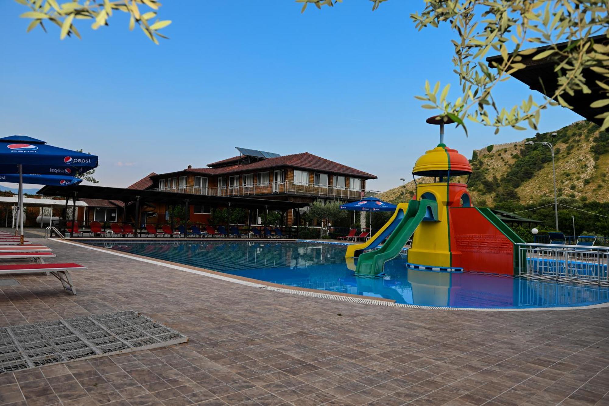 Buna Park Hotel Shkodër Extérieur photo