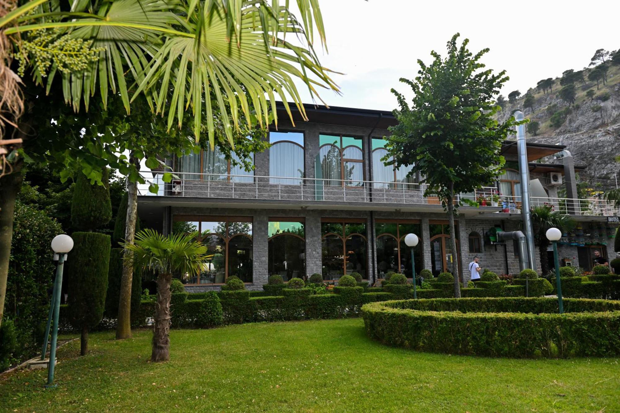 Buna Park Hotel Shkodër Extérieur photo