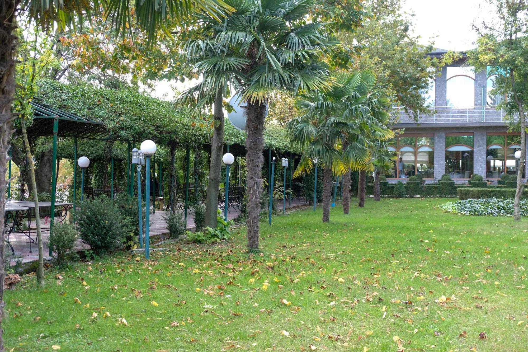 Buna Park Hotel Shkodër Extérieur photo