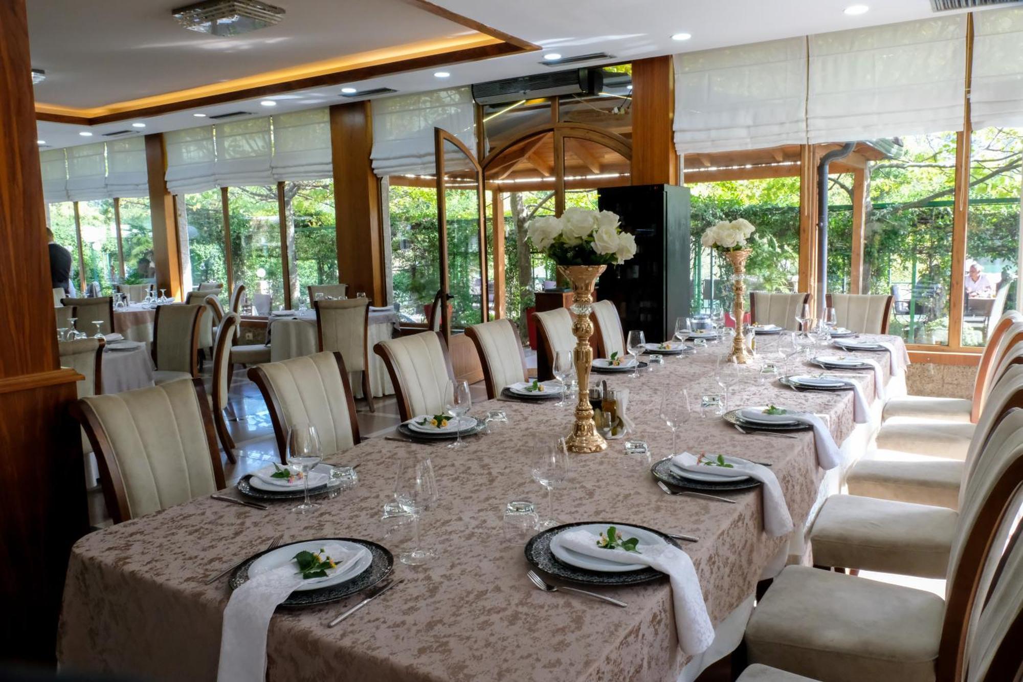 Buna Park Hotel Shkodër Extérieur photo