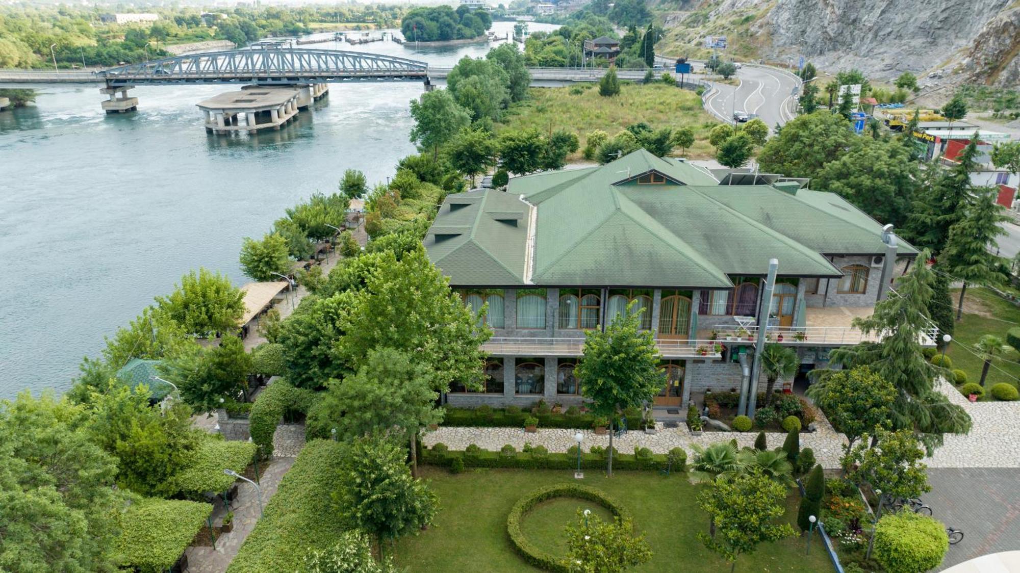Buna Park Hotel Shkodër Extérieur photo