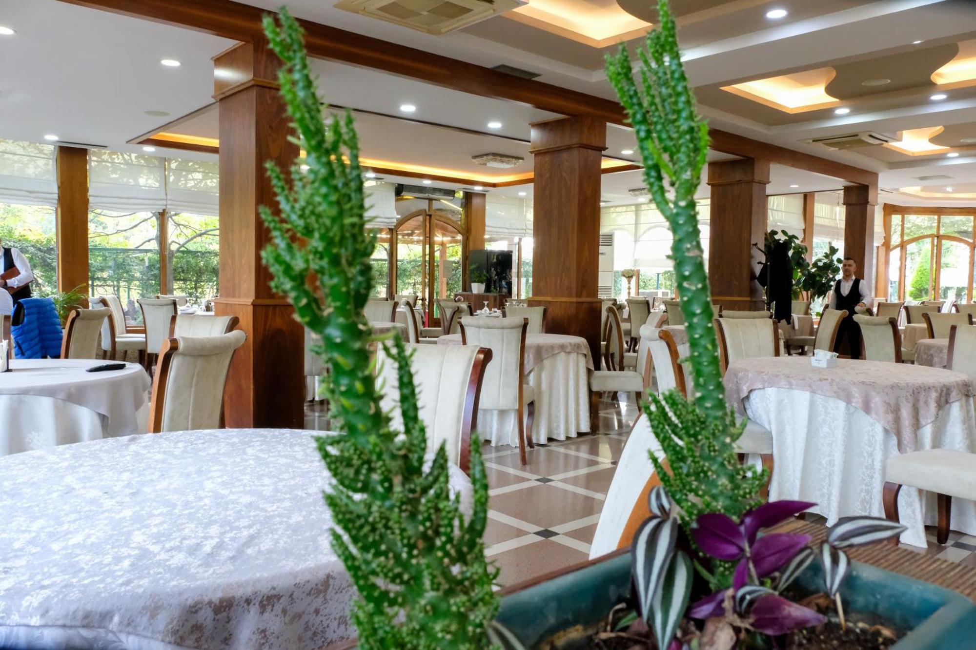 Buna Park Hotel Shkodër Extérieur photo